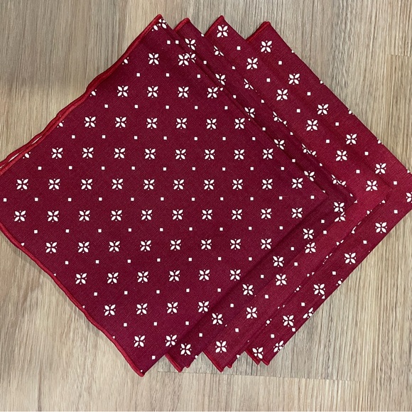 Set of 12 Longaberger Red, Green, and Blue Kitchen Linens Set - Picture 3 of 6